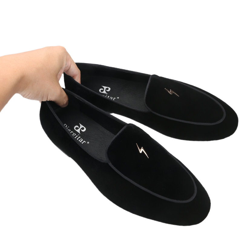 피에르기타르 블랙 컬러 벨벳 남성 로퍼, 골드 라이트닝 - Men'S Formal Wear Slippers 리뷰 및 가격